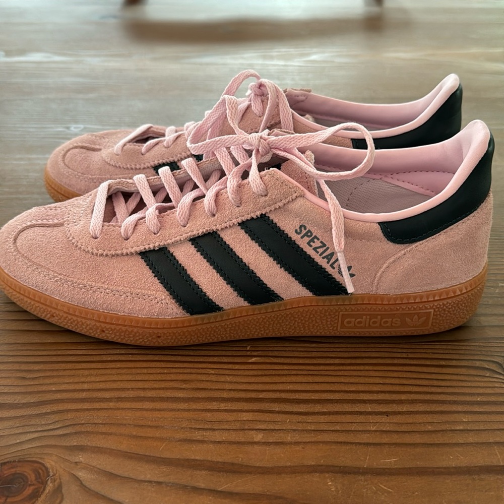 Women’s Adidas Handball Spezial - Size 8